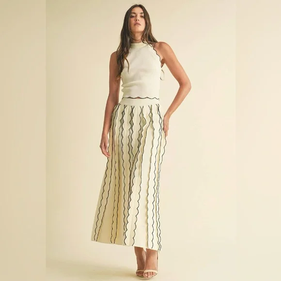 NWT Boutique Juliet Scalloped Sweater Knit 2-Piece Set – Cream/Black - Picture 3 of 12